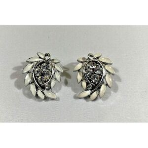 Lisner Vintage Womens Clip On Earrings White Enamel Silver Tone Leaf Rhinestone